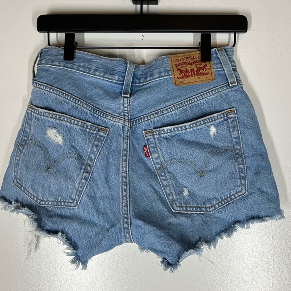 Levis 501 Distressed Denim Shorts Button Fly Raw hem size 24 - Picture 2 of 8